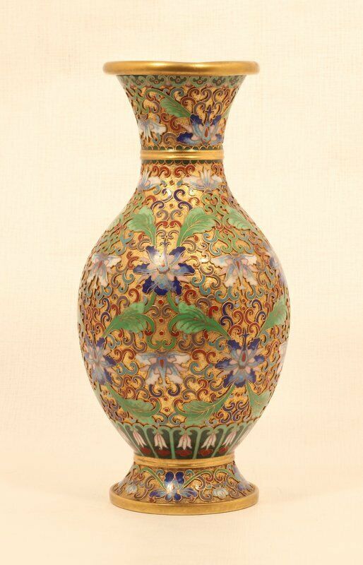 Fantastic Chinese Raised cloisonne vase with gold ground