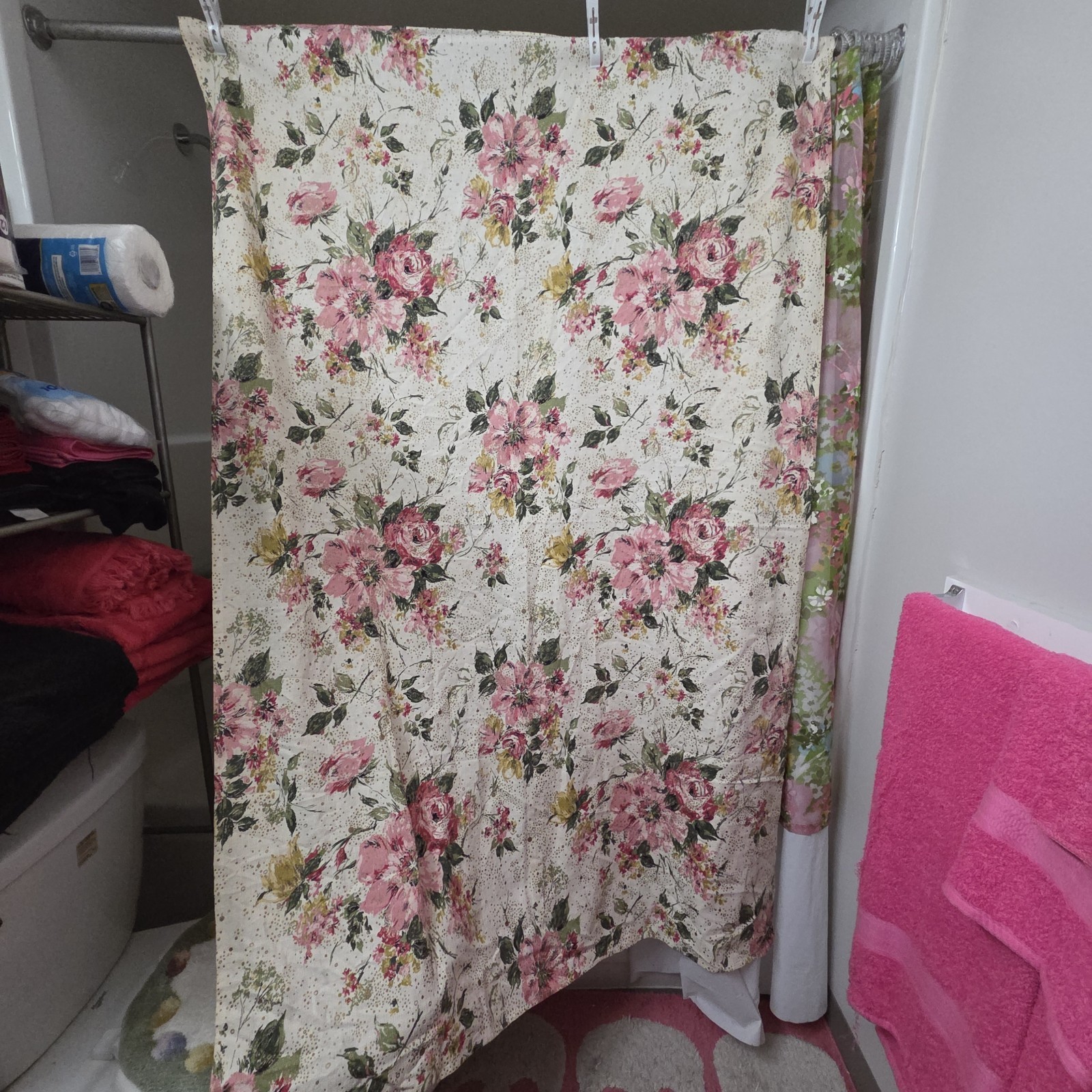 2 Vtg. Shabby Chic 1950s Barkcloth Curtain Panels Pink Floral Roses.43\