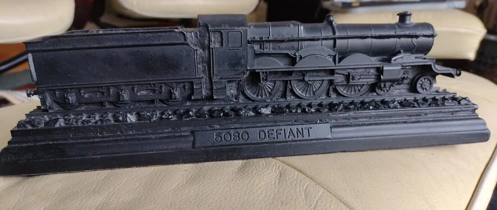 Train Solid Piece Of Coal 5080 Defiant