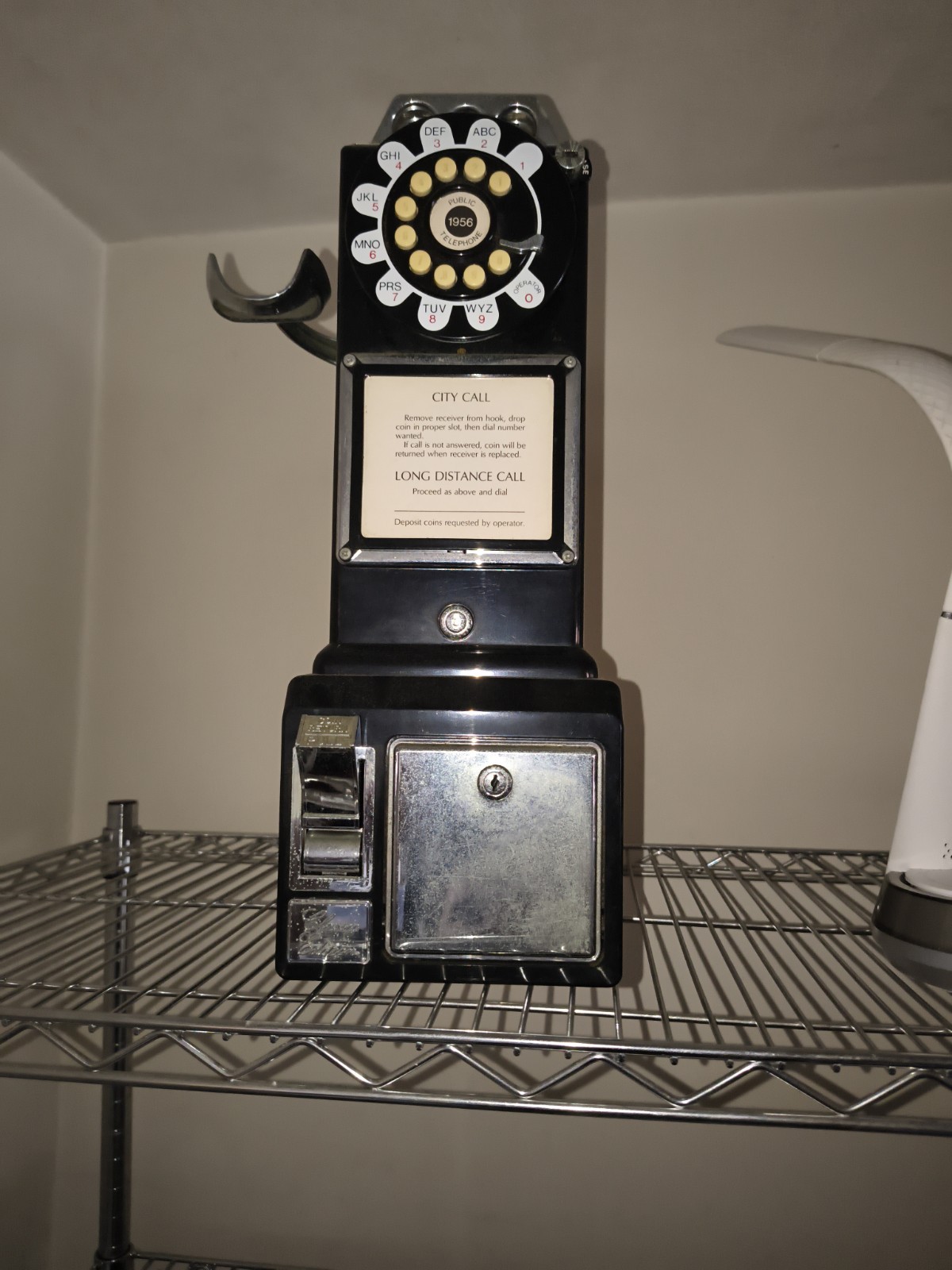 Thomas Collector’s Edition 1956 Payphone – Vintage Style