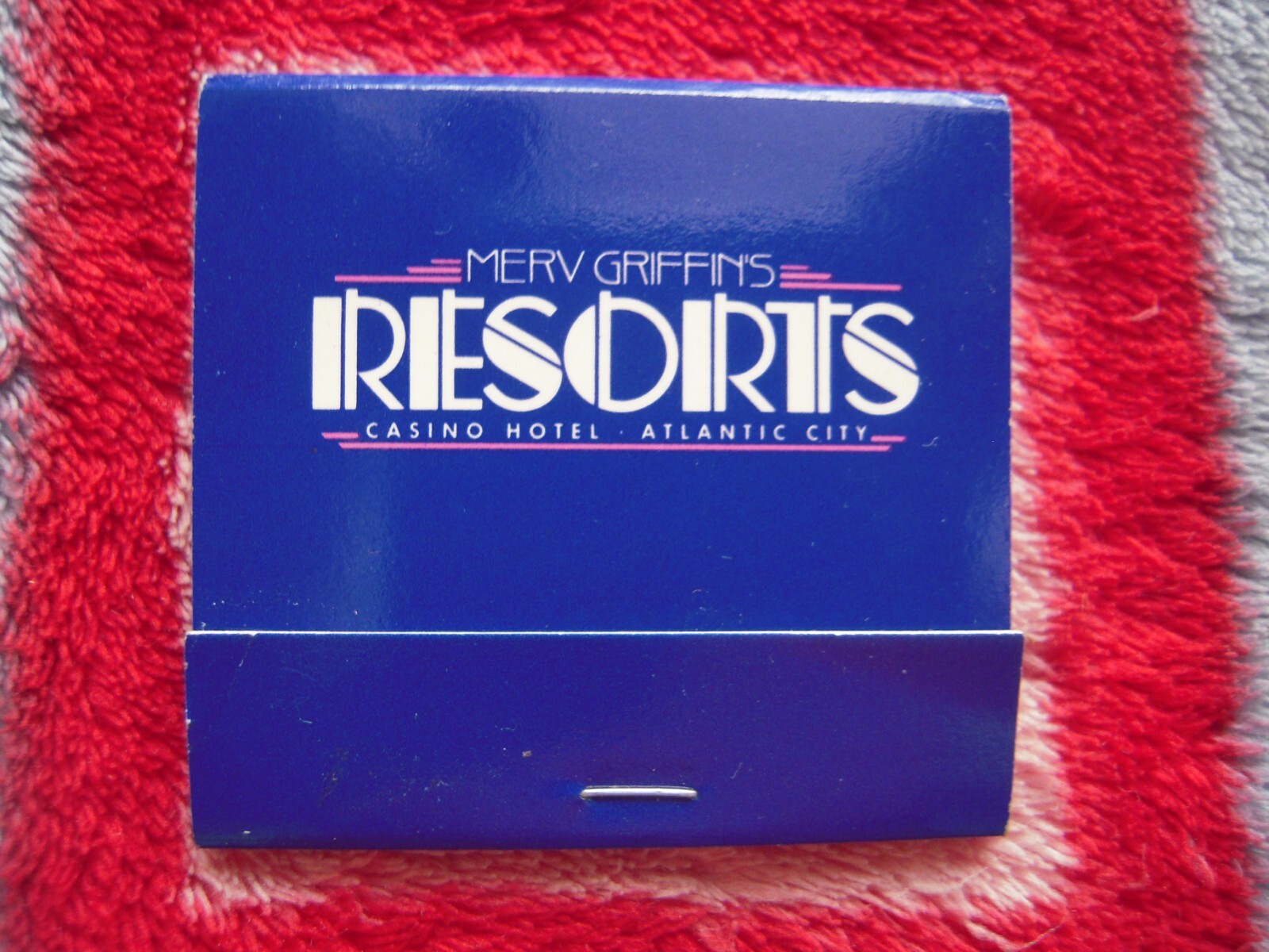 NOS VINTAGE MERV GRIFFIN\'S RESORTS CASINO HOTEL - AC, NJ UNSTRUCK MATCHBOOK 2\
