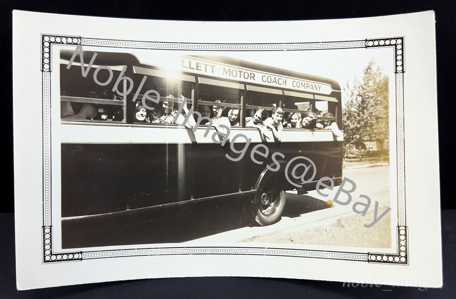 1930s Willett Motor Coach, Pretty Girls Bus Lesbian Interest Photo B&W Snapshot