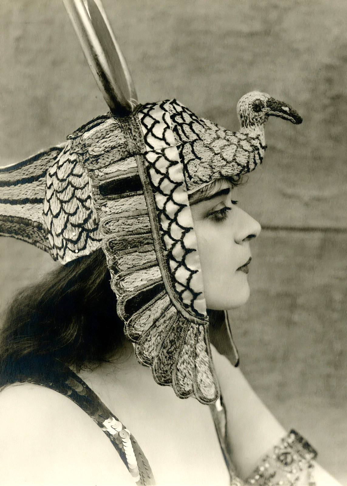THEDA BARA in an Egyptian Headdress - Movie Star Image - 5 x 7 inch Photo THEDA BARA in an Egyptian Headdress - Movie Star Image - 5 x 7 inch Photo