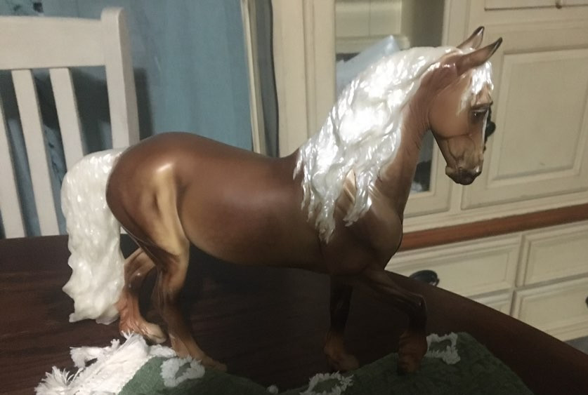 Breyer Breyerfest 2021 SR Seurat #711496 Matte Gypsy Horse Palomino VGC Breyer Breyerfest 2021 SR Seurat #711496 Matte Gypsy Horse Palomino VGC