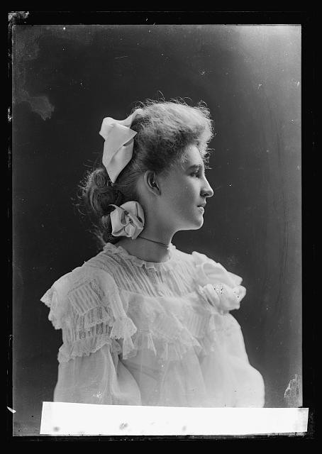 Photo:Lewis F M Portrait of Young Woman in White Dress Profile 1903 1905