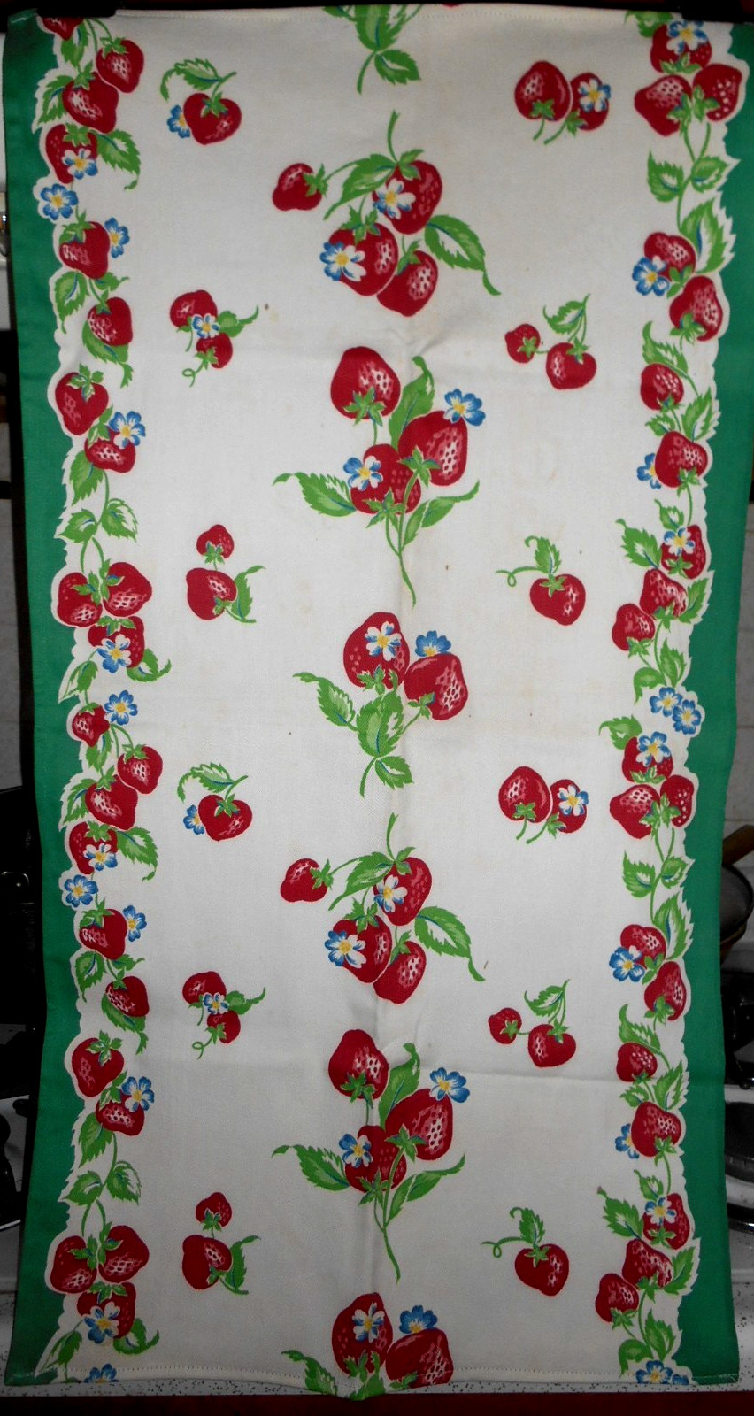 MCM 1950\'s Heavy Print Cotton STRAWBERRY Runner Tea Towel 18 x 32\
