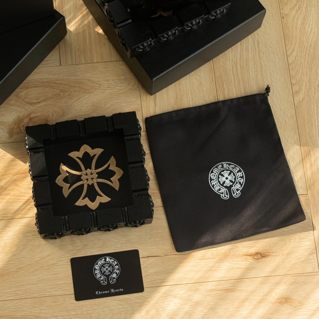 Chrome Hearts Horseshoe Cross Black Ashtray Luxury Home Decor w/ Gift Box