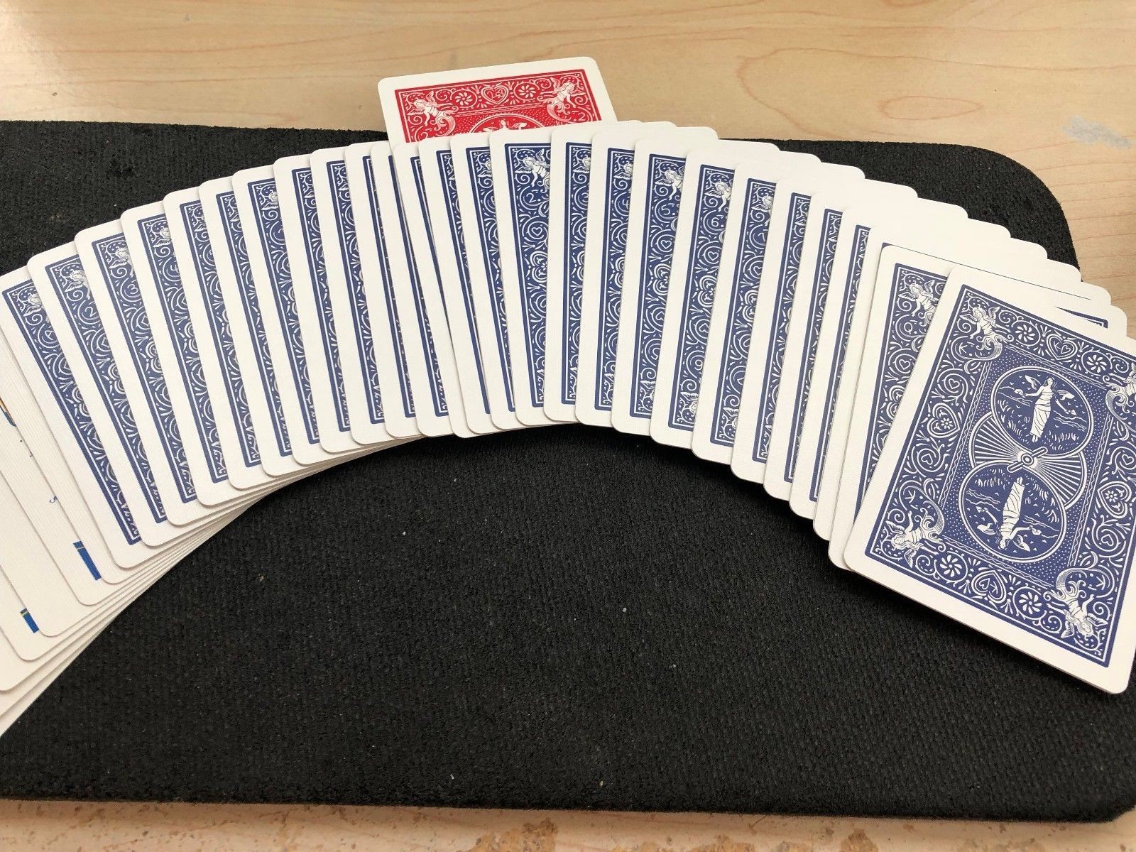 MARKED CARDS  Brainwave Card Deck Red / Blue Bicycle Professional Magic Trick 