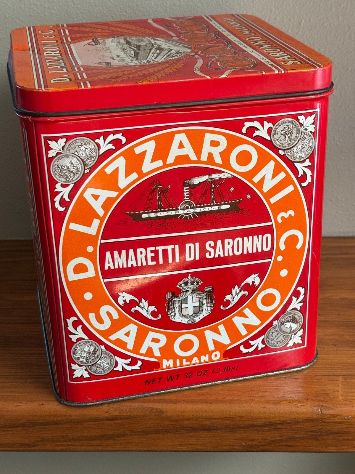 Vintage D. Lazzaroni & C. Saronno Milano Amaretti di Saronno Red Metal Tin 