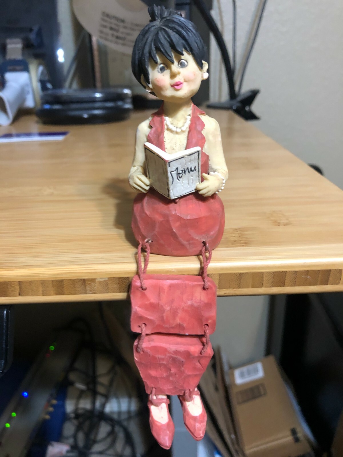 WMC SHELF SITTING FIGURINE 2003 DANGLING LEGS LADY WITH MENU CULINARY KITCHEN WMC SHELF SITTING FIGURINE 2003 DANGLING LEGS LADY WITH MENU CULINARY KITCHEN