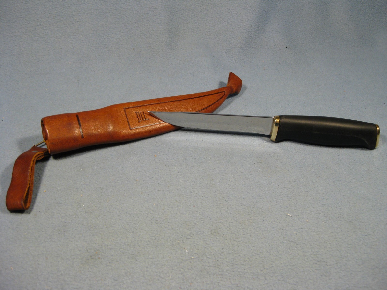 Vintage Normark Fiskars Finland Fixed Blade Hunting Knife w/ Leather Sheath