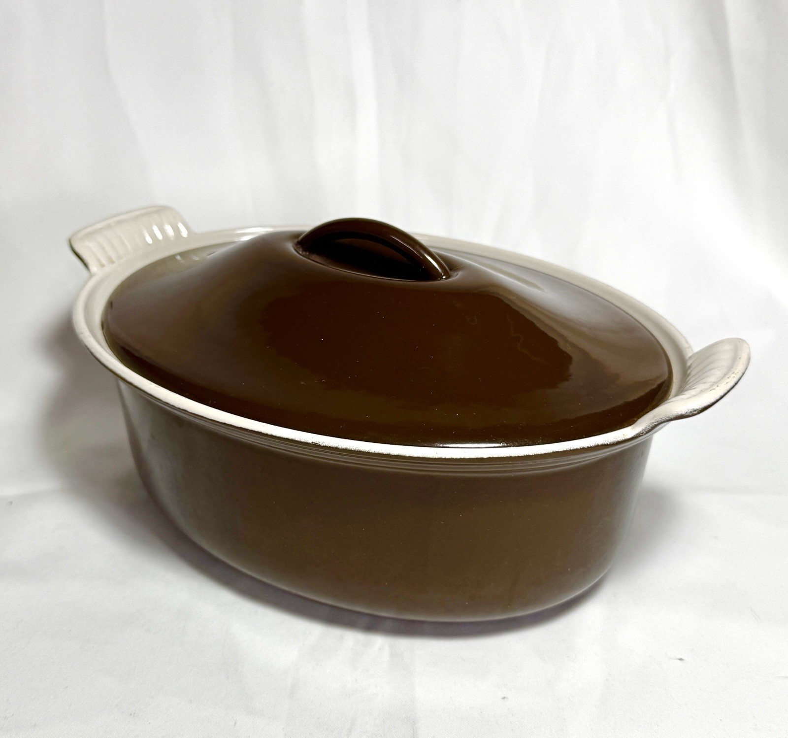 Vintage Le Creuset 26 OVAL Dutch Oven Cocotte Brown Loop Handle France 3.5 Q