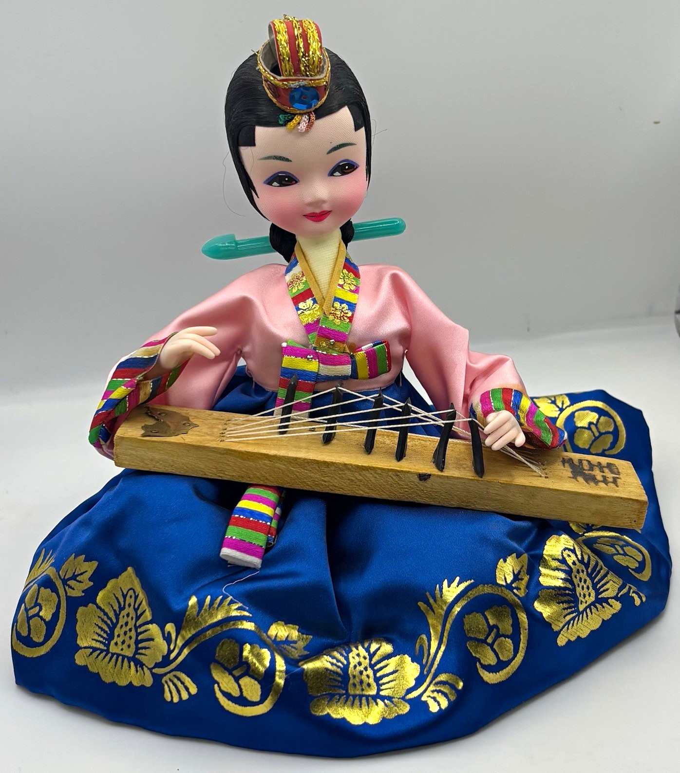 Vintage 1970s/1980s Traditional Korean Hanbok Doll - Playing Gayageum