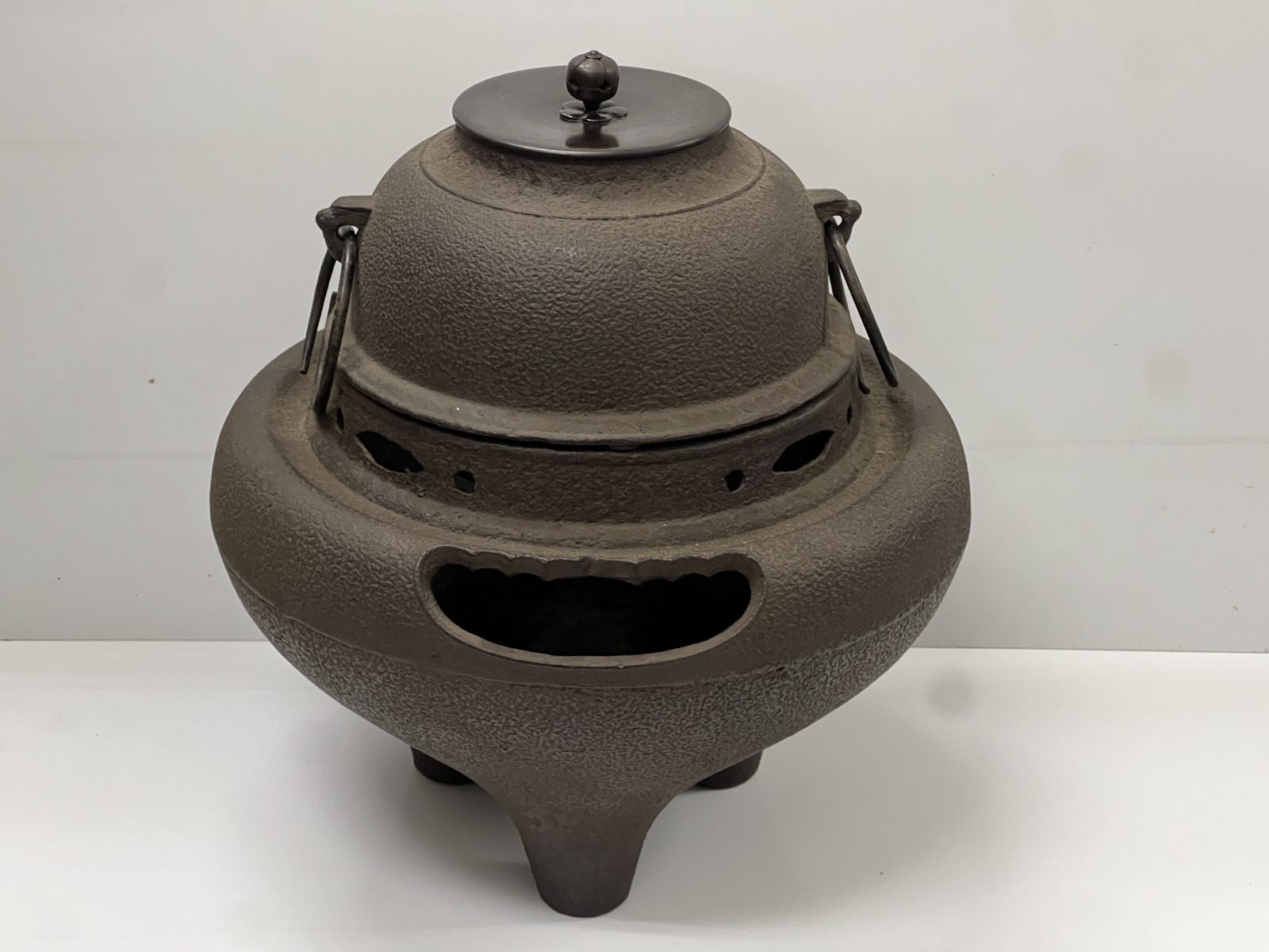 vintage Japanese tea kettle(Kimen Furo Kama Ajiro iron)
