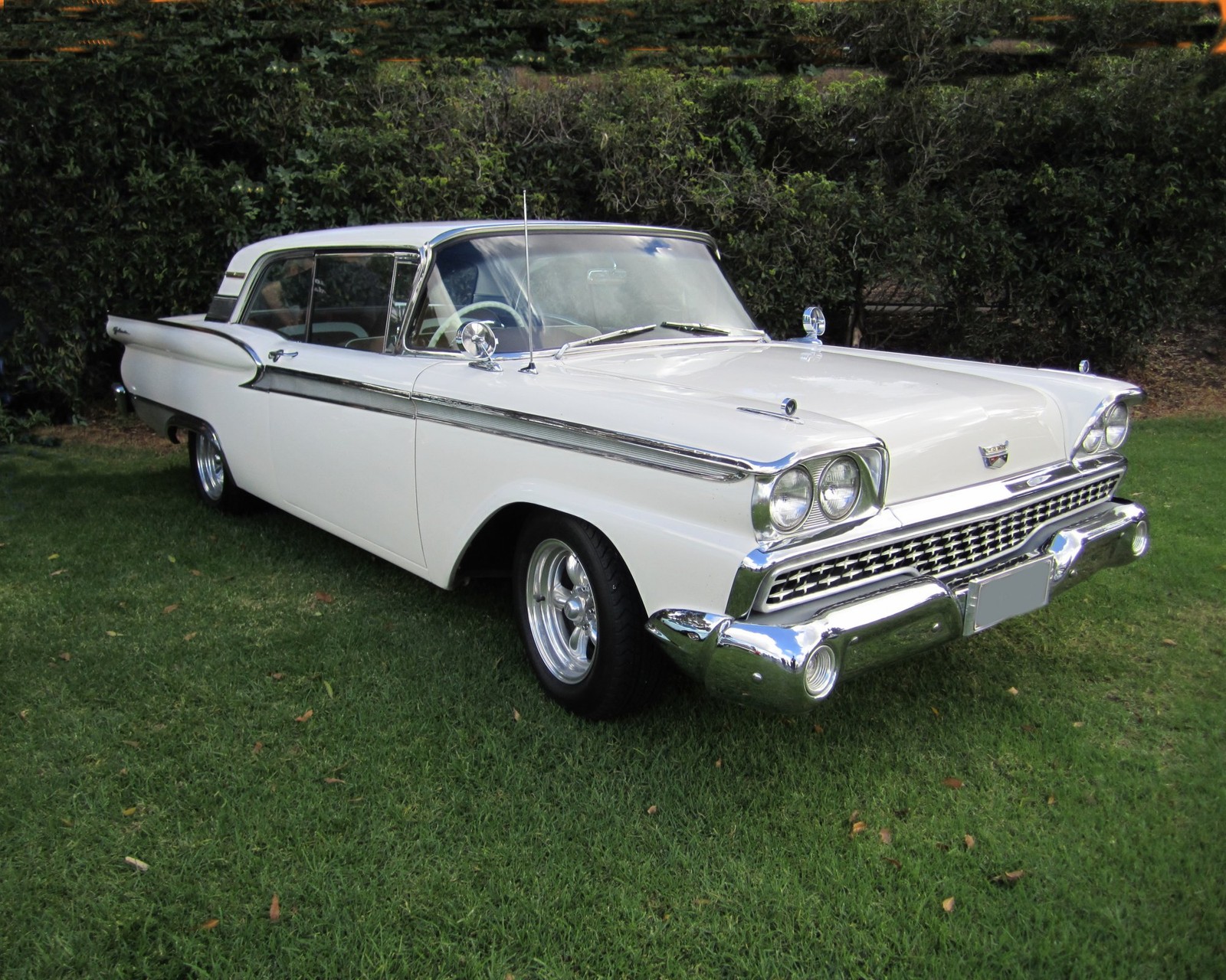 1959 FORD FAIRLANE 500  2 Door Hardtop PHOTO  (195-n)