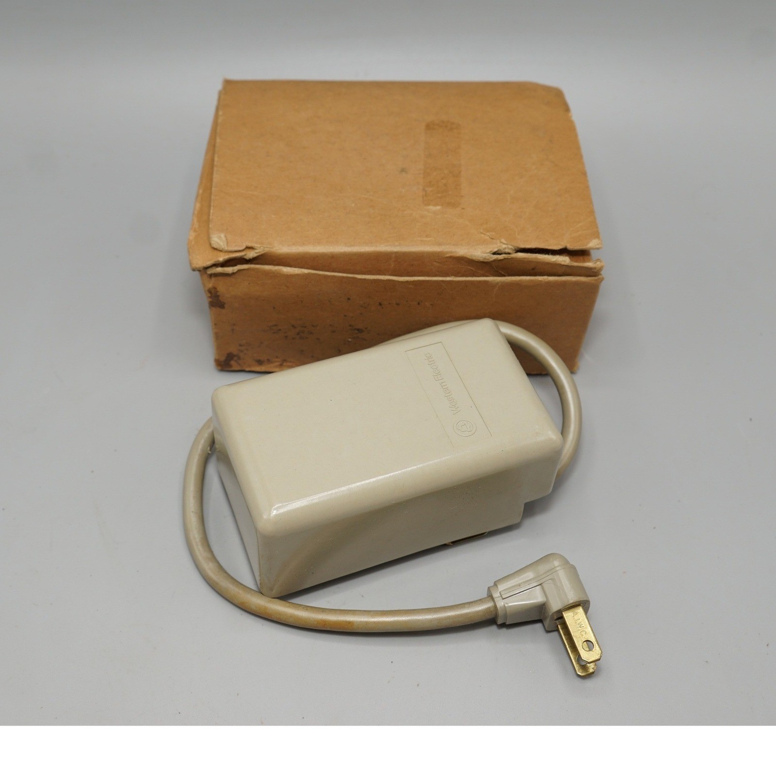 Vintage Western Electric 33A Power Unit Telephone Supply Beige Bell System Box