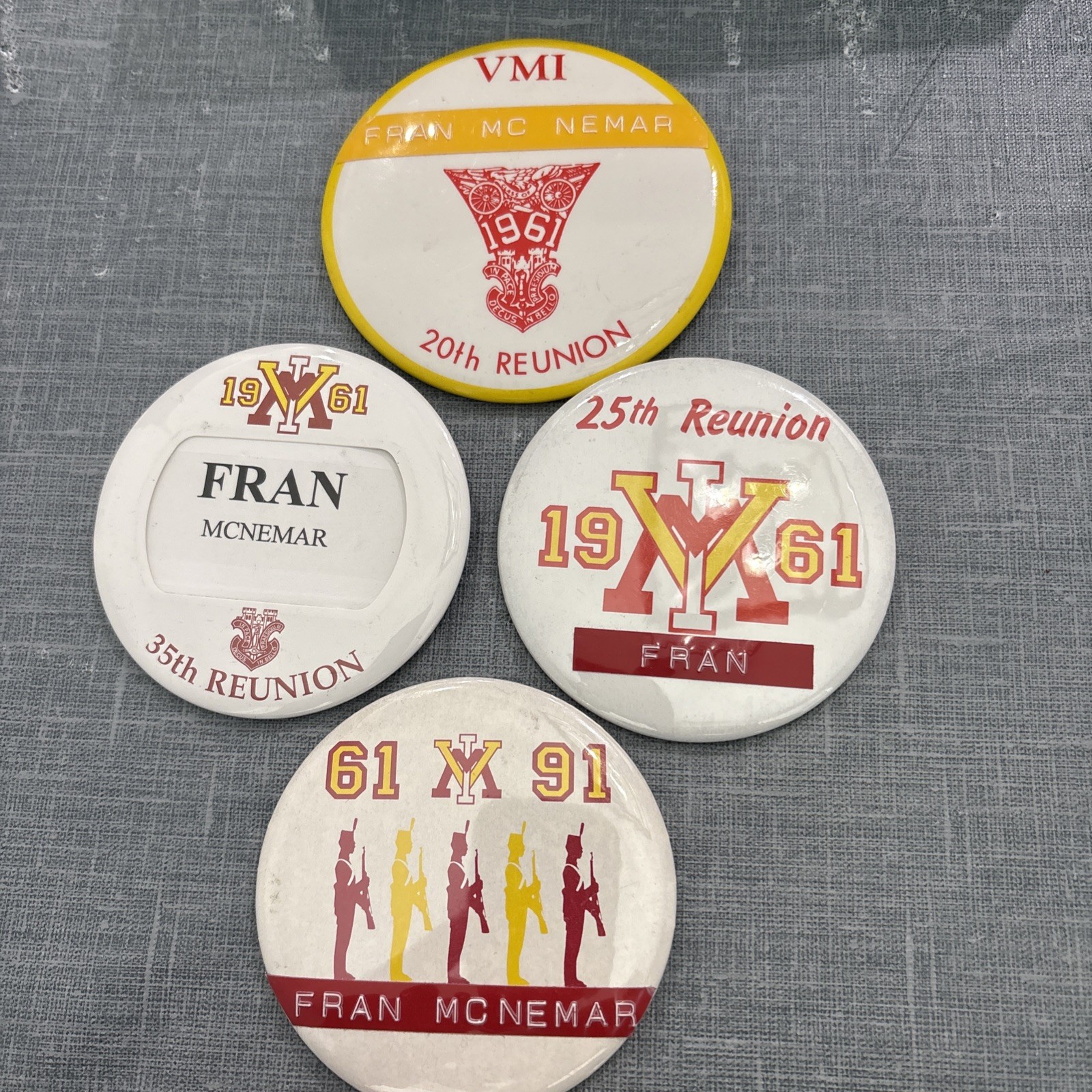 4 Total VINTAGE VIRGINIA MILITARY INSTITUTE  Class 1961 reunion pin-back button