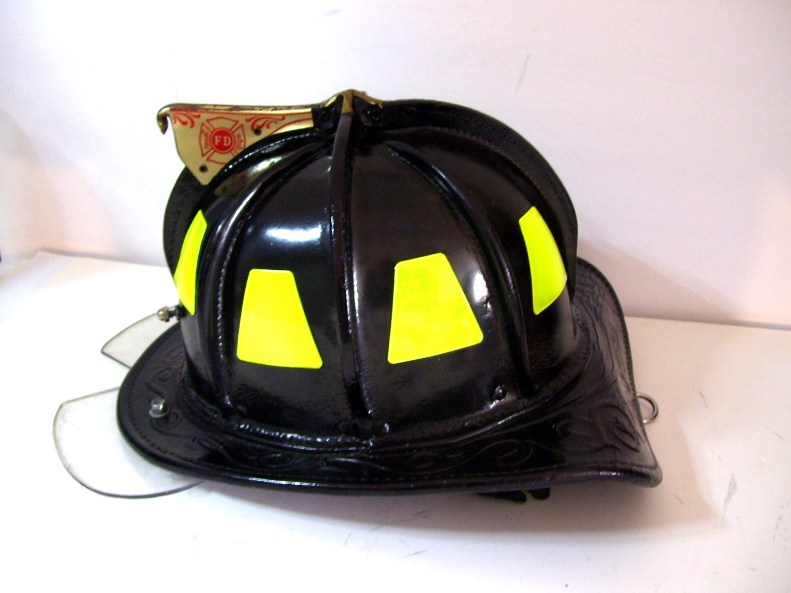 Cairns N5A Leather Fire Helmet w Bourkes & Bronx Bend, Size Large