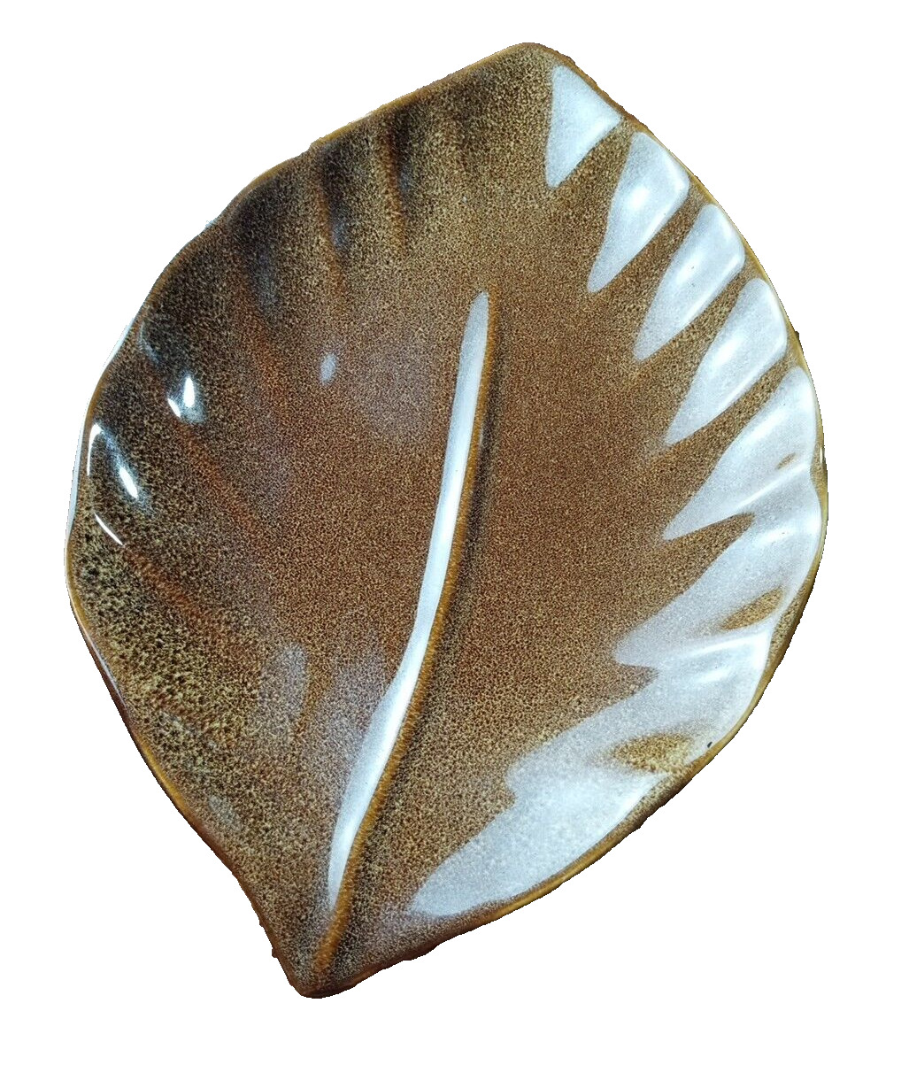 Oneida Horizon Swirl Leaf Dessert Plate