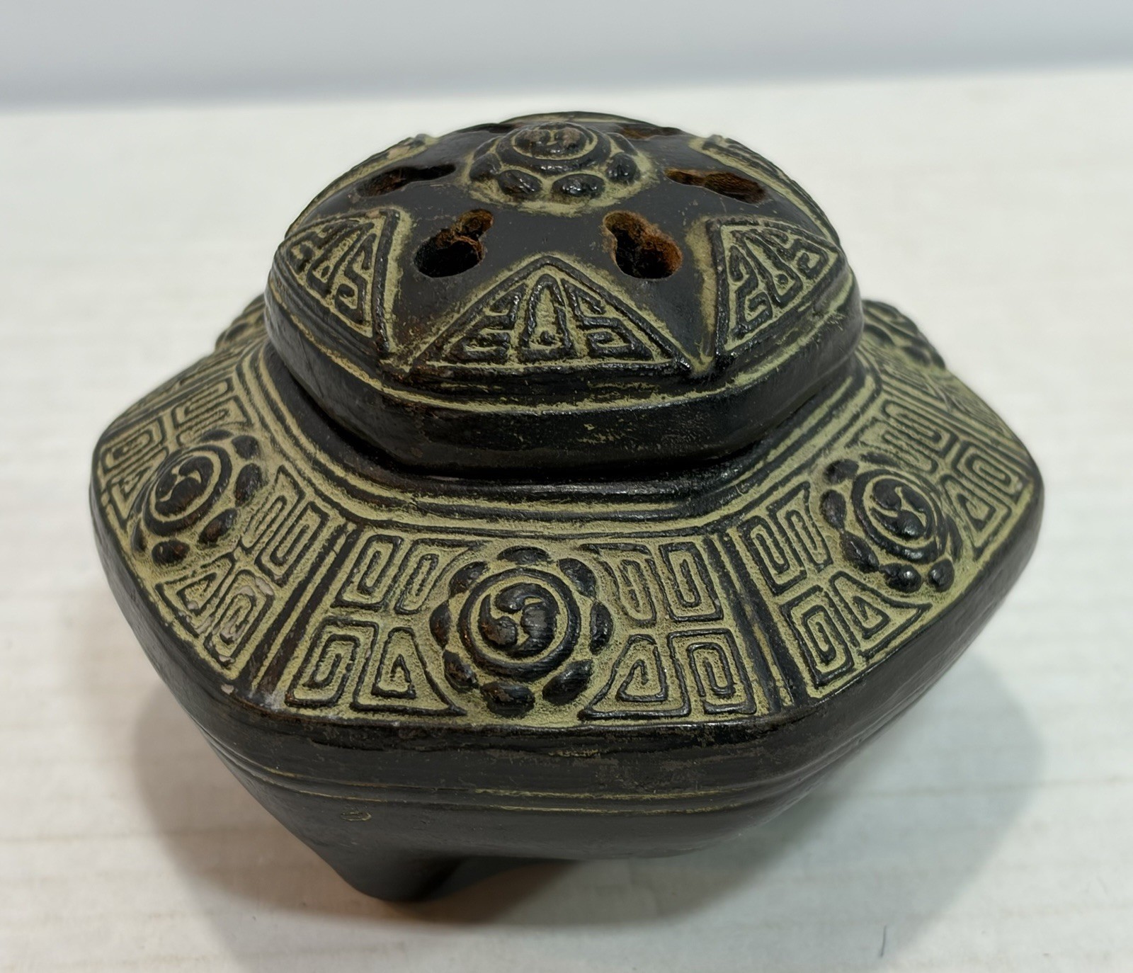 Vintage Japanese Black Pottery Incense Burner Tripod Ceramic Koro Censer 3.5\ Vintage Japanese Black Pottery Incense Burner Tripod Ceramic Koro Censer 3.5\