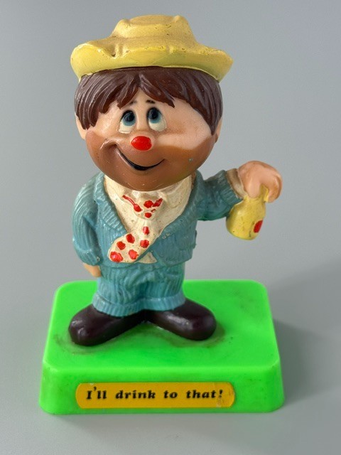 R. & W. Berries 1971 I’ll Drink To That Emmett Kelly Hobo Clown Plastic Figure