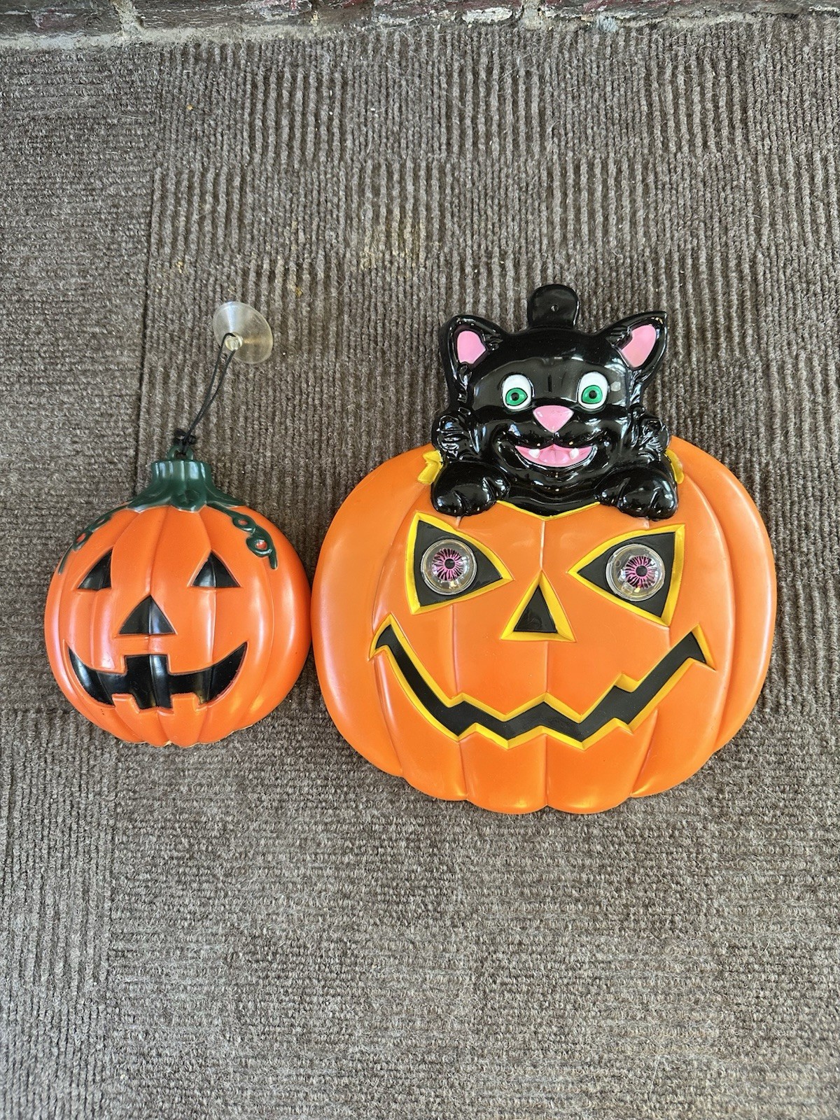 Lot of 2 Vintage 1999 Paper Magic Halloween Black Cat/Jack o lantern hanging 