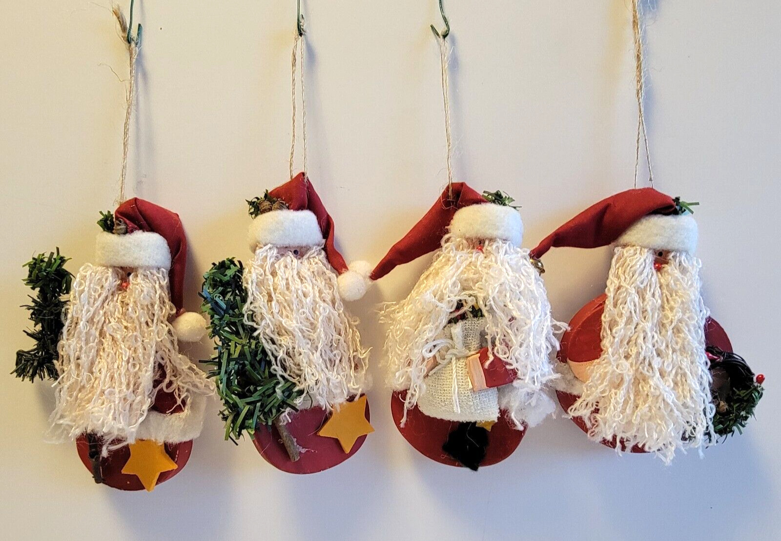 Christmas Santa Wood Ornaments Full Soft Beard Strings Set Of 4