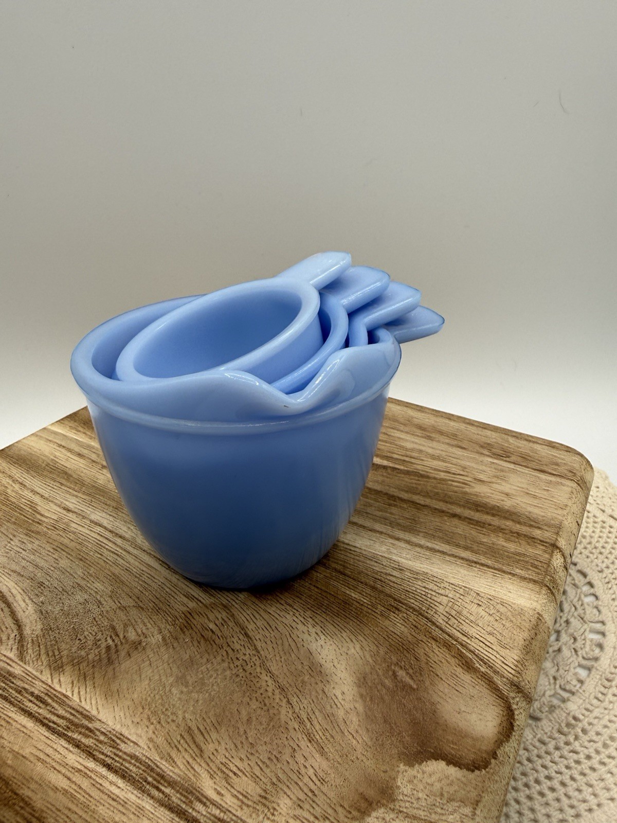Vintage Jeanette Delphite Blue Nested 4 piece Measuring Cup Set