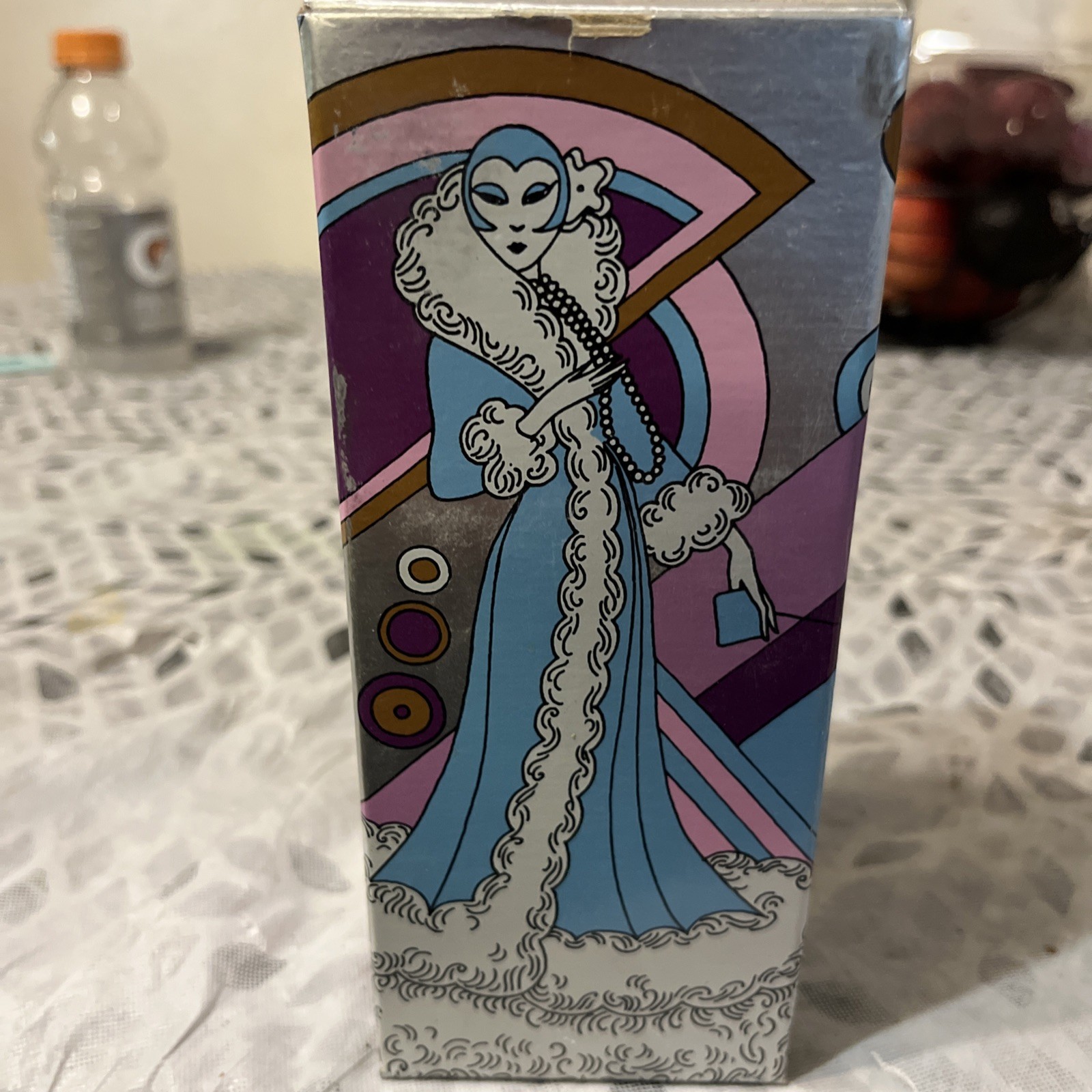 Vintage Avon 1920s Woman, Topaz Perfume Bottle 1970s, Lavender Vintage Avon 1920s Woman, Topaz Perfume Bottle 1970s, Lavender