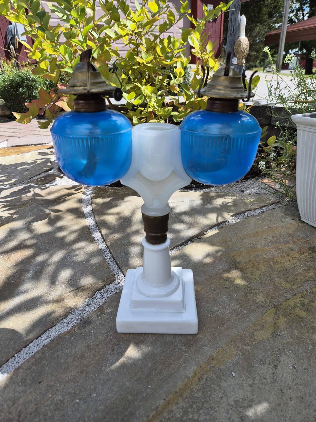ANTIQUE RIPLEY Blue & White WEDDING/MARRIAGE KEROSENE OIL LAMP Patented 1870