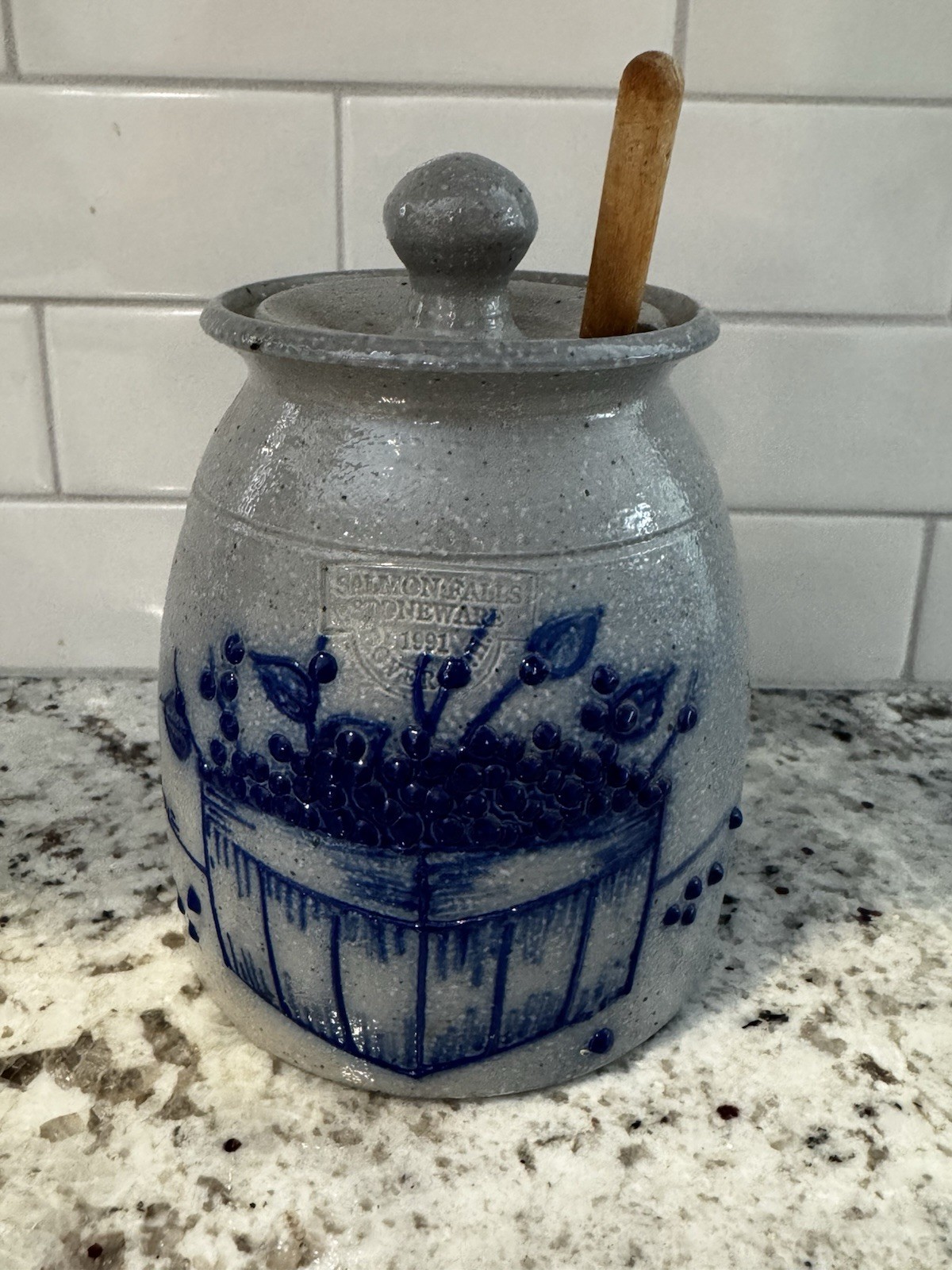 1991 Salmon Falls Stoneware Blueberry Basket Honey Pot Jar w/ Lid and Dipper