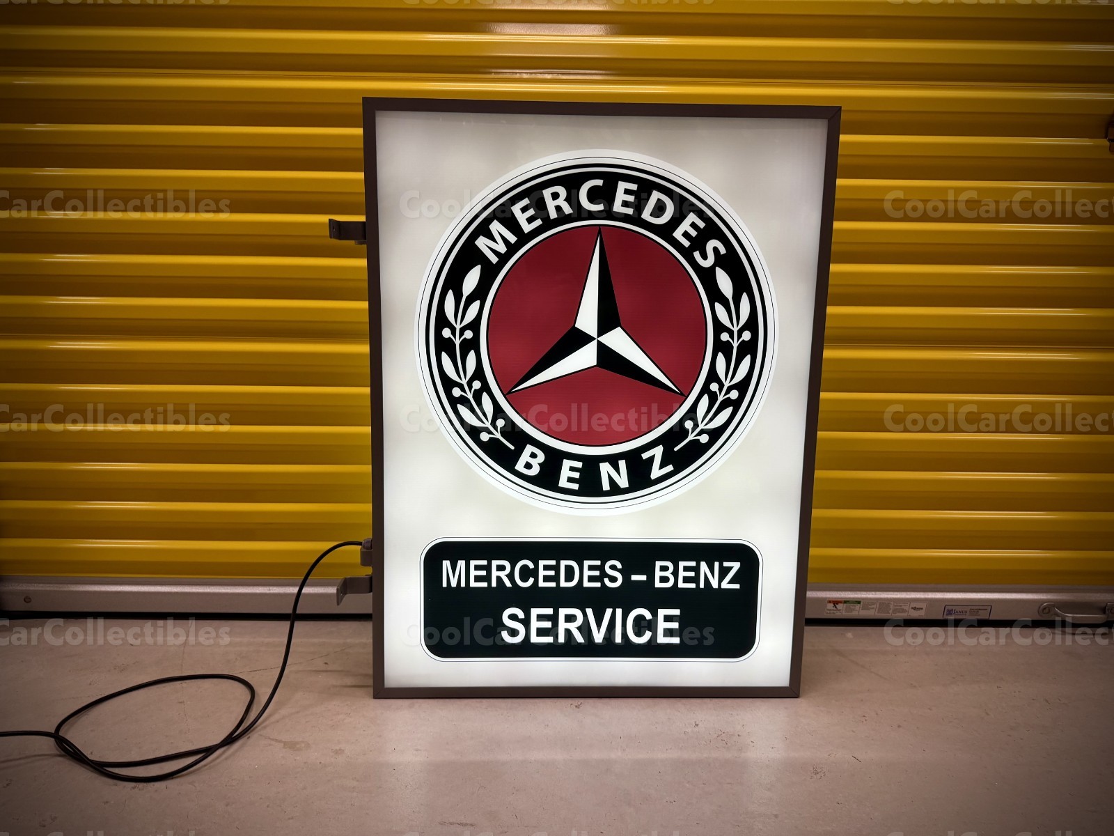 Mercedes Benz Sign - Double Sided Lighted Sign Mercedes Benz Sign - Double Sided Lighted Sign