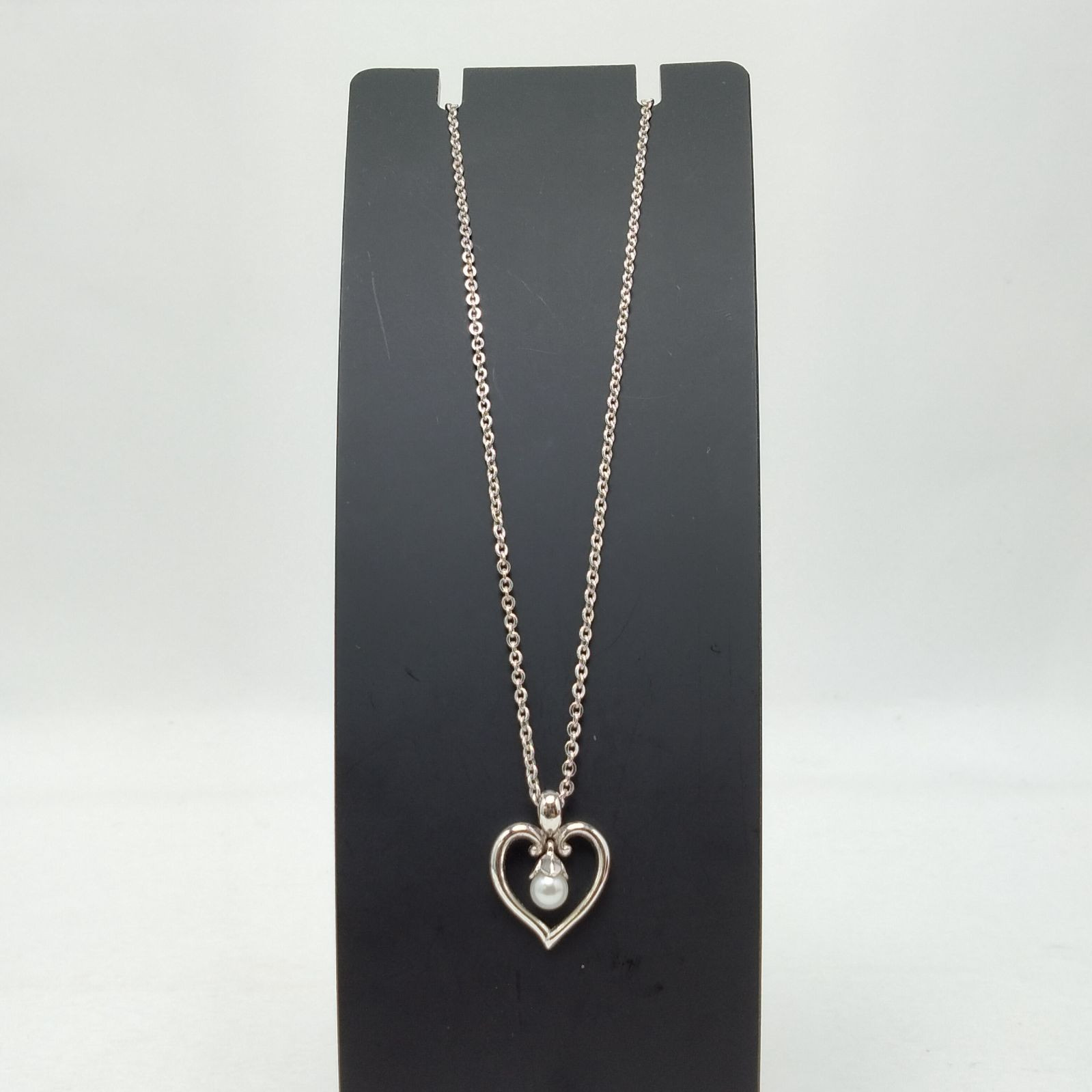 MIKIMOTO Heart Pearl Necklace Silver Pendant Japan Authentic Pre-ownew