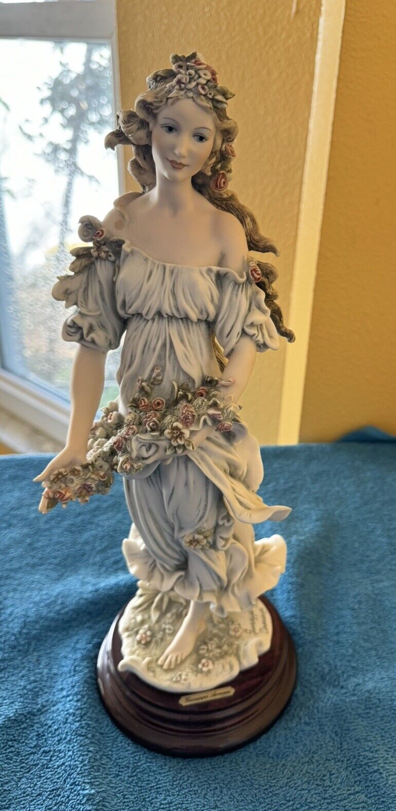GIUSEPPE Armani Florence~FLORA~WOMAN w/Flowers 15” Statue~1994 COLLECTOR SOCIETY