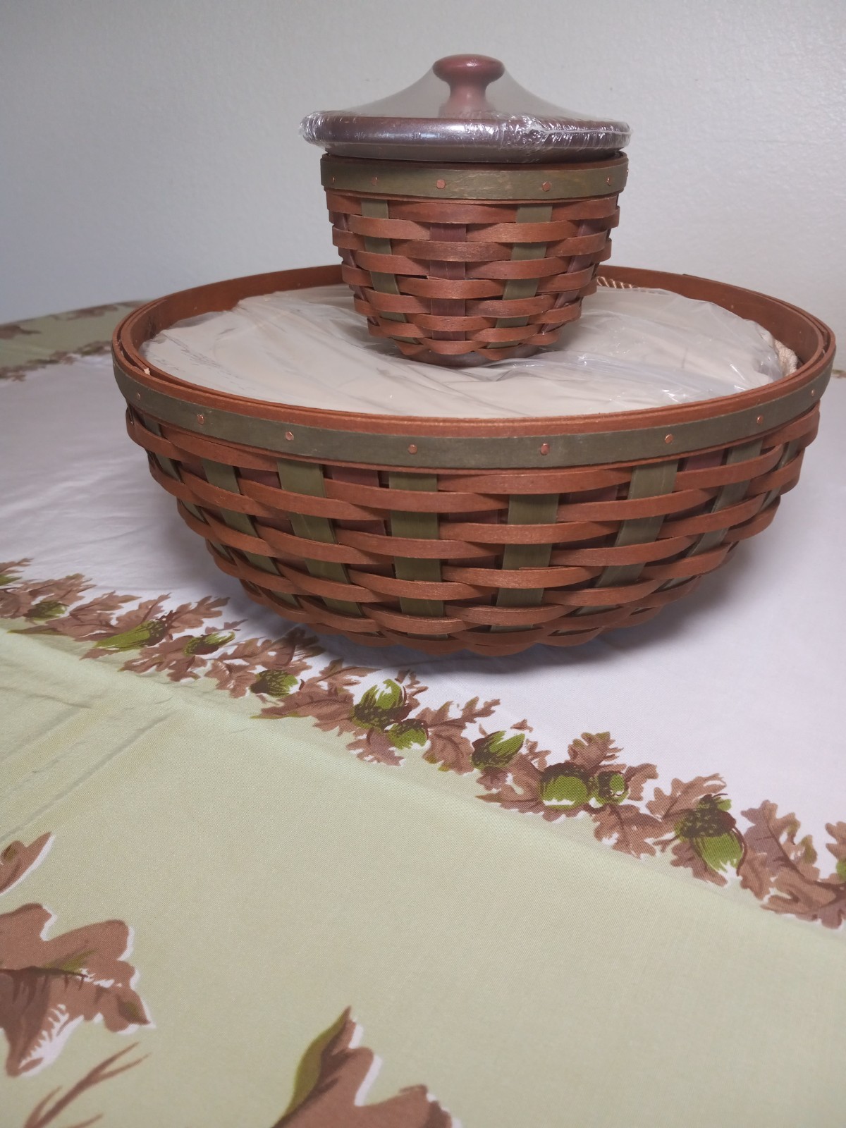 Longaberger 2008 Harvest Buffet Basket Bowl plus 2008 Harvest Buddy Bowl Set