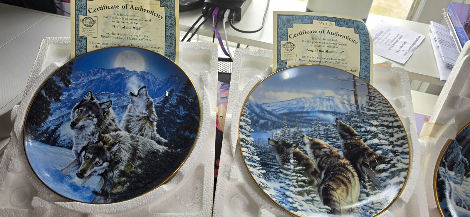 Bradford Exchange Call of the Wild Wolf Collector Plates Lot of 4 Porcelain. 