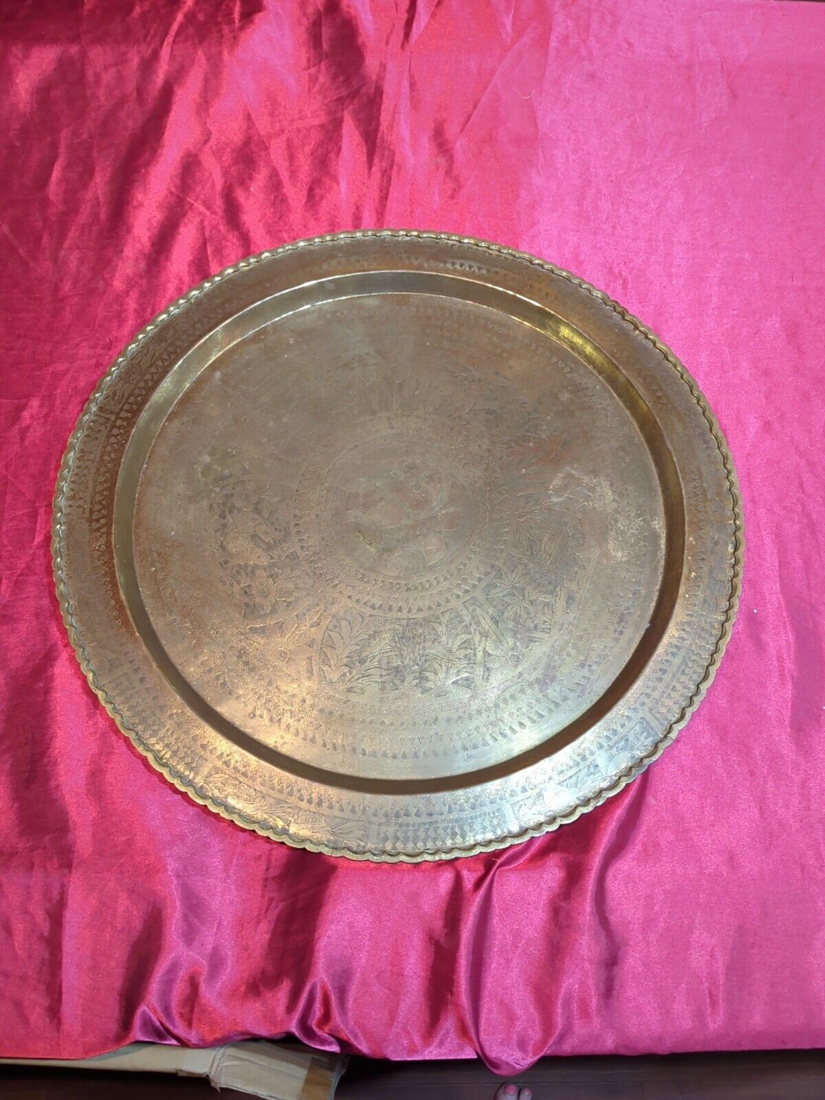 Vintage Floral Etched Brass Large Round Wall Hanging Tray Table 27.5” Pie Edge