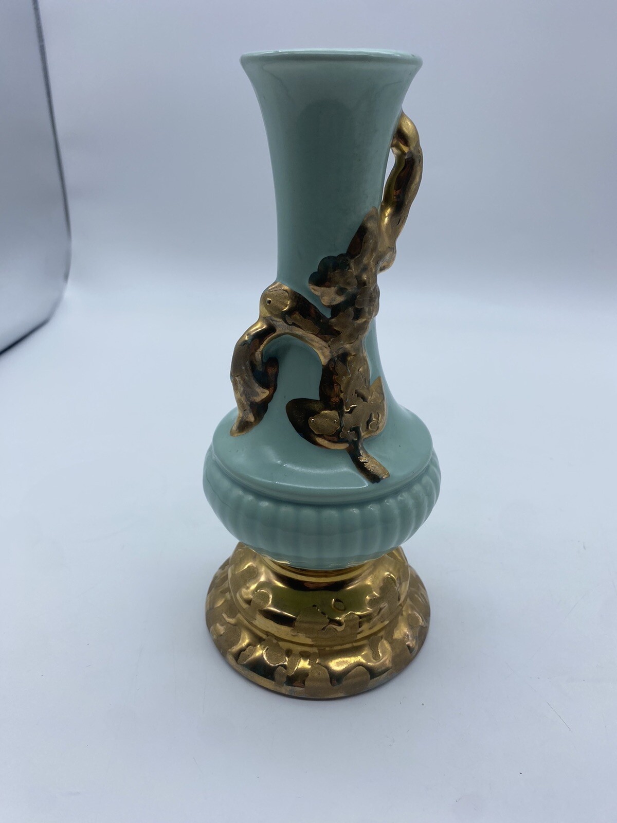 Vintage Hollywood Regency Texturd 24kt Weeping Gold Vase Offset Handle Footed 
