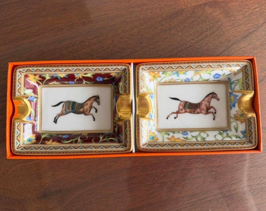 HERMES Ashtray Cheval d\'Orient Mini Ashtray 2 Sets Horse Pattern Gold Box Unused