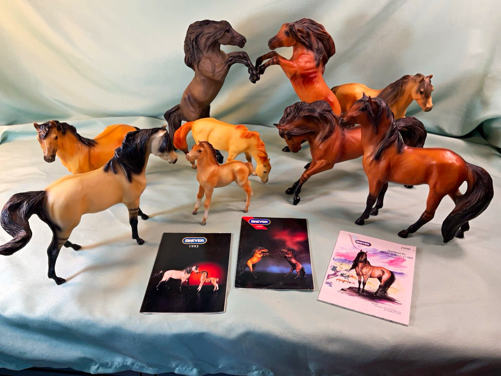 Vintage 1992-1996 Breyer Mesteño The Messenger Mustang Series 9 Horse Set