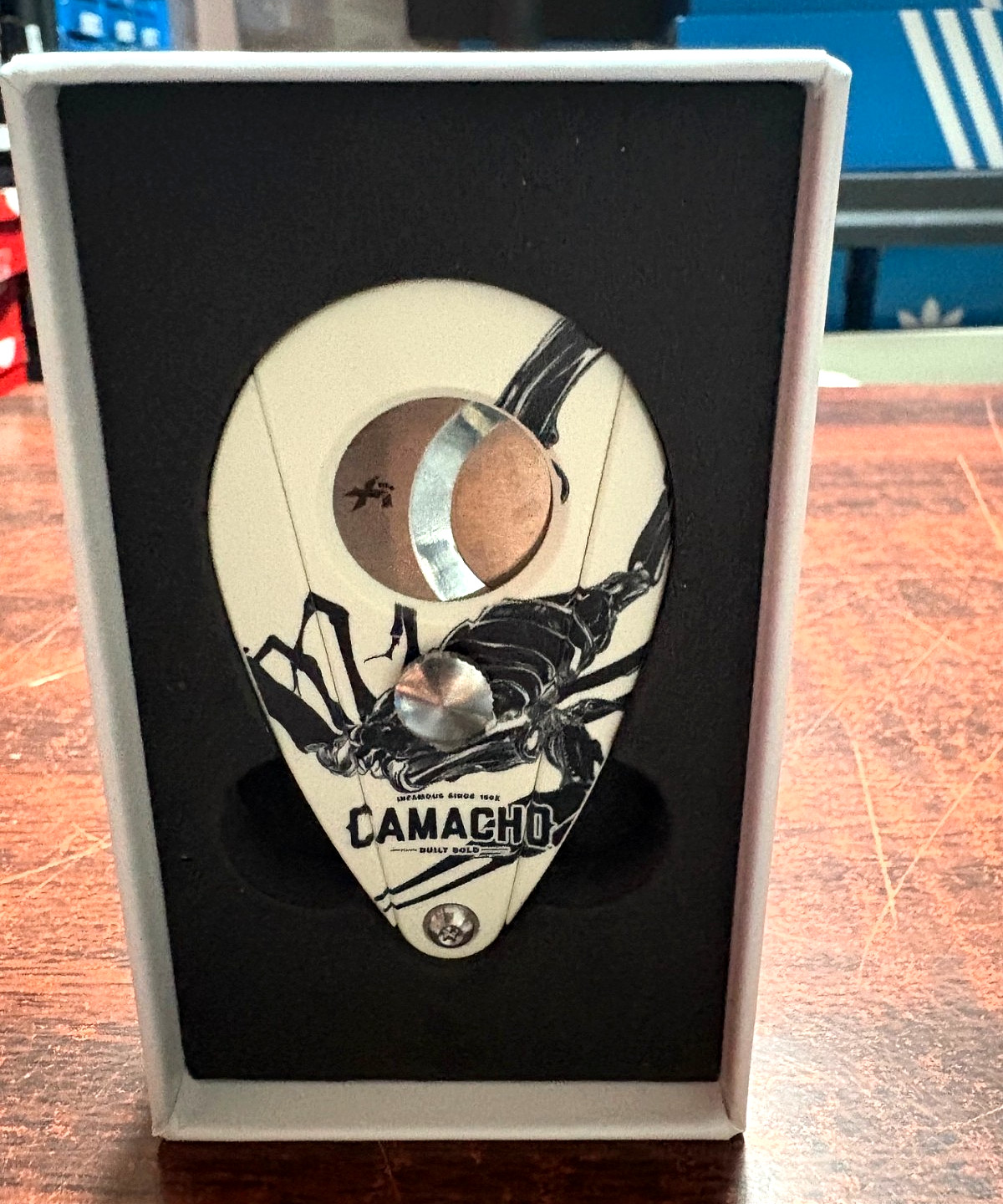 XiKAR Xi2 Cigar Cutter GUILLOTINE Silver Blades CAMACHO CIGARS Special Edition