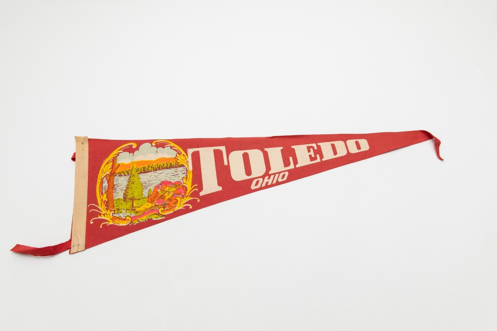 Vintage Toledo Ohio Souvenir Felt Pennant 27\
