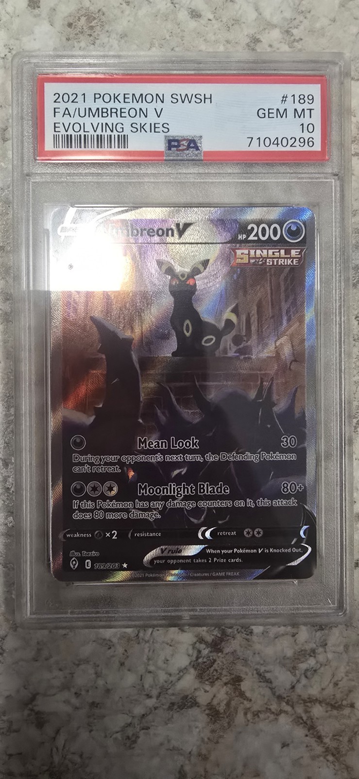 Umbreon V (Alternate Full Art) 189/203 SWSH07: Evolving Skies Holo