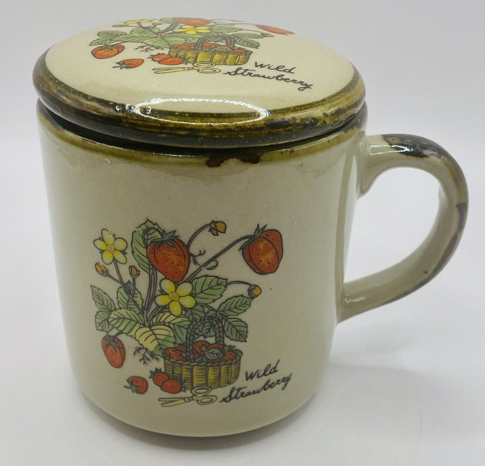 Vintage Wild Strawberry Lidded Stoneware Coffee Mug