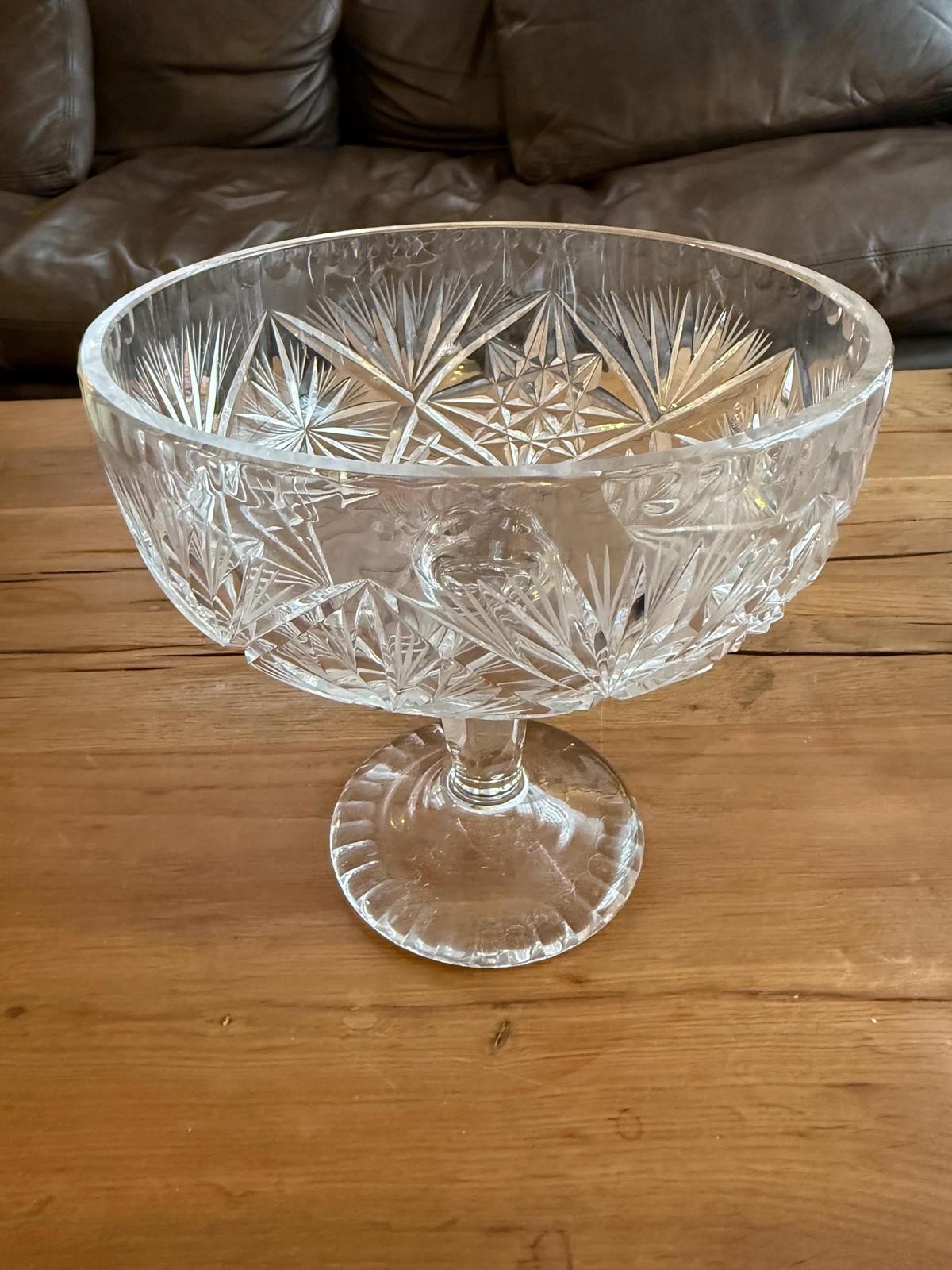 Vintage Violetta hand-cut l24% lead crystal footed wedding centerpiece Poland
