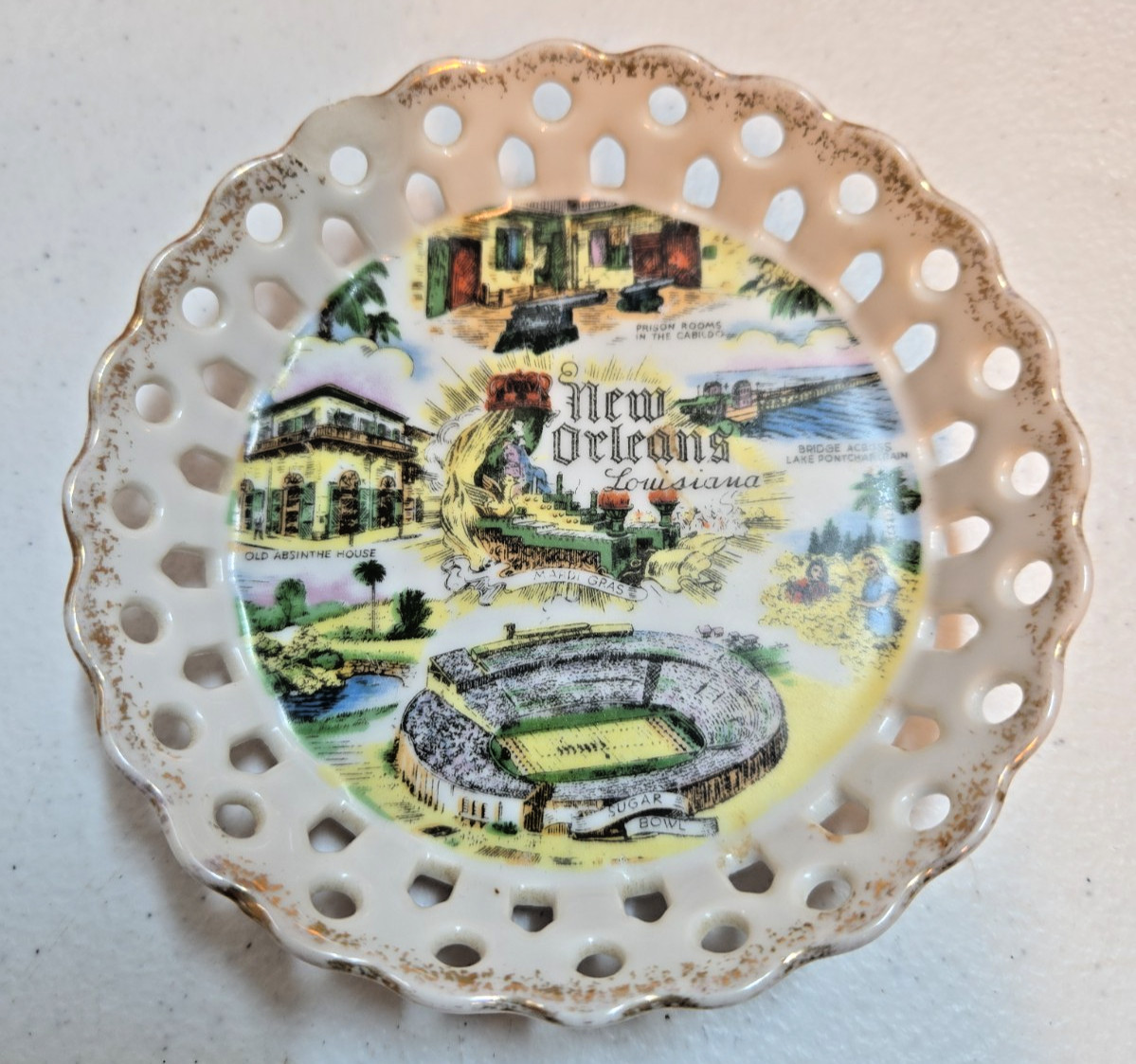 Vintage Porcelain New Orleans, LA Souvenir Collector Plate; 4.5\