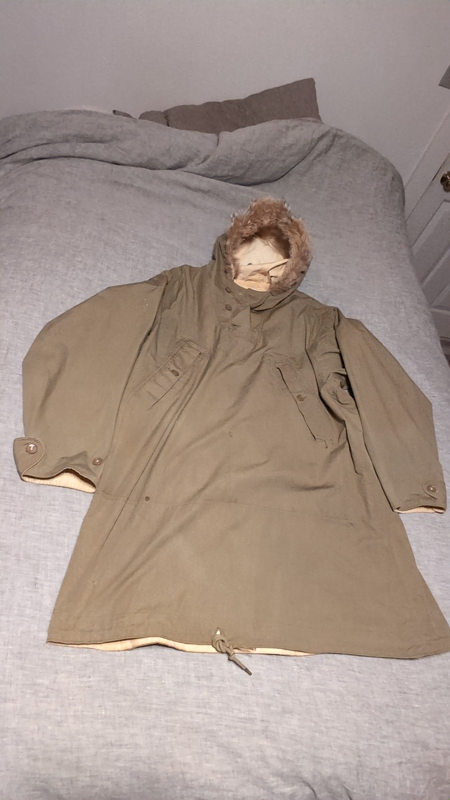 US Mountain Troop Reversible Winter Parka Fur Trimmed Hood WWII 1943 US Mountain Troop Reversible Winter Parka Fur Trimmed Hood WWII 1943