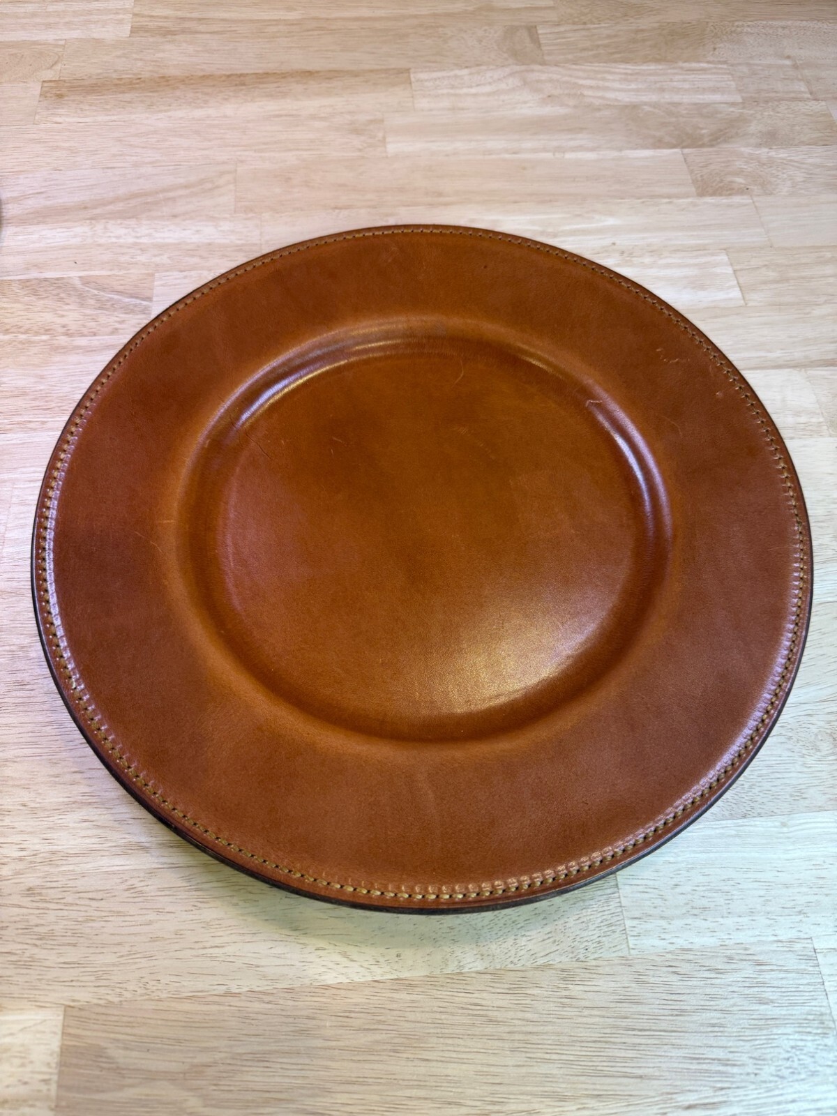 Ralph Lauren Rollins Leather Charger Plate Saddle Tan Stitched Tray Home Gift Ralph Lauren Rollins Leather Charger Plate Saddle Tan Stitched Tray Home Gift
