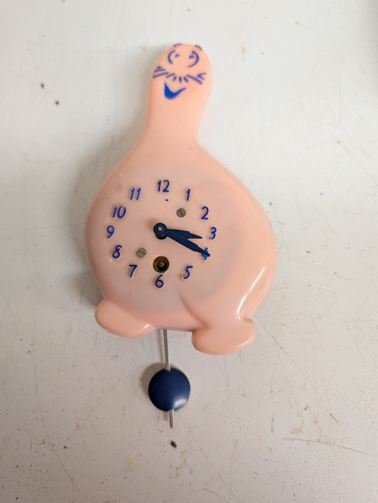 Vintage 1949 Pink Lux Shmoo Pendulette Clock Al Capp\'s Li\'l Abner Comic 