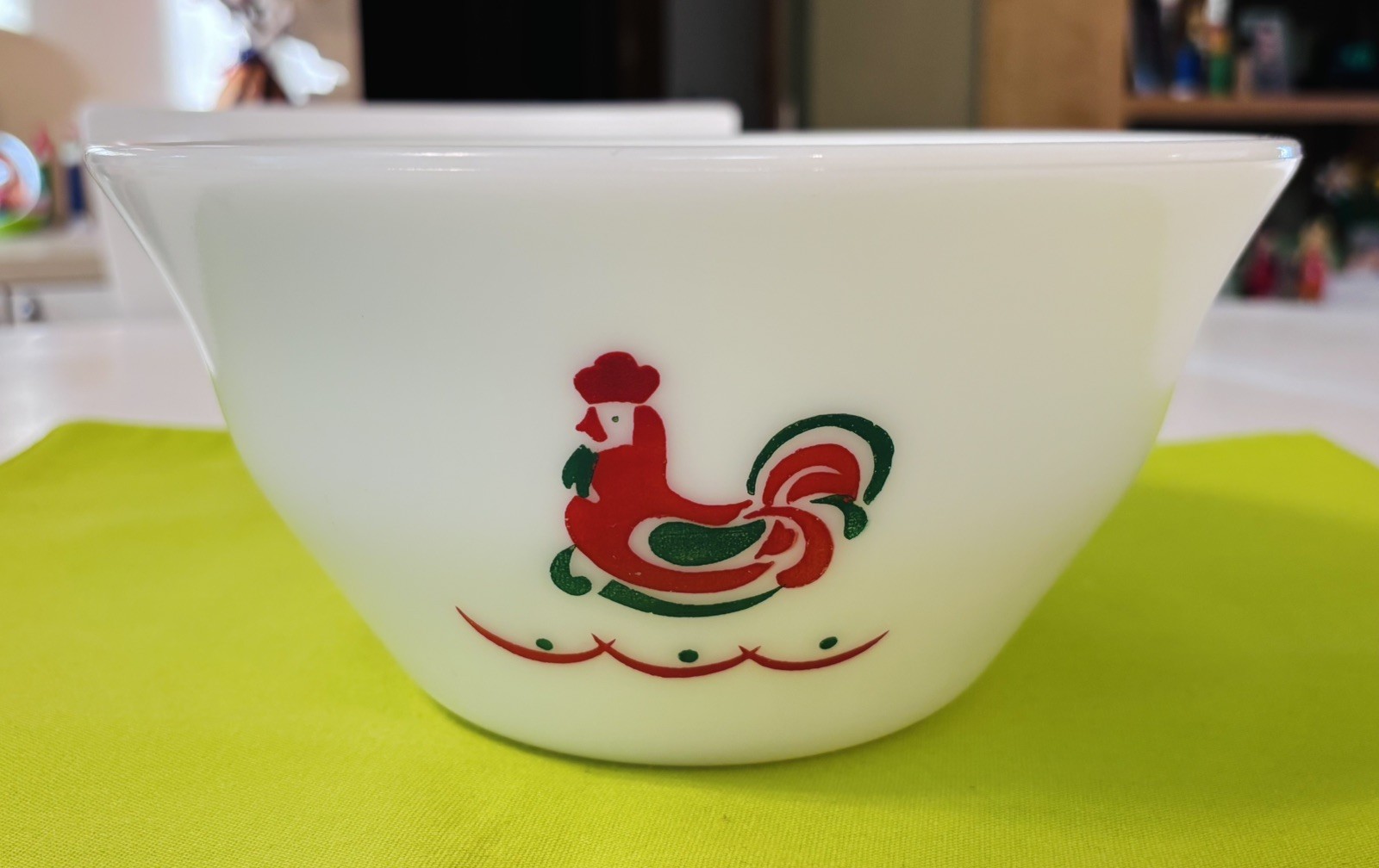 Rare Vintage McKee Milk Glass Red Green Rooster Chicken Hen 9
